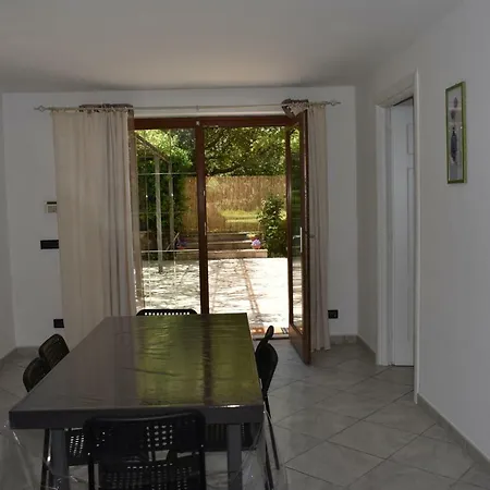 Sofia Mare 아파트 산펠리체치르체오